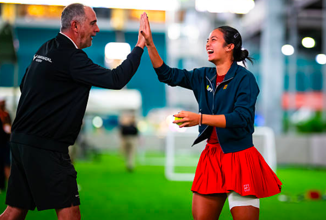 Noti-Deporte: Entrevista con Joan Bosch, el hombre que ha llevado a Alexandra Eala al top100 Noti-Deporte: Entrevista con Joan Bosch, el hombre que ha llevado a Alexandra Eala al top100