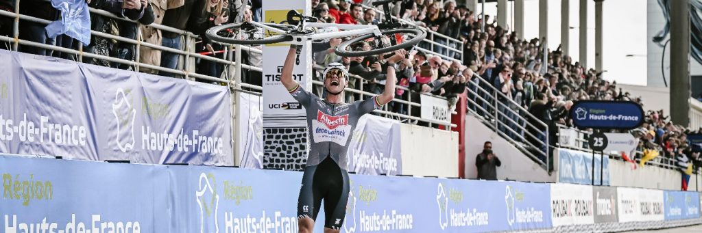 Noti- Deporte: Roubaix is different: Van der Poel y una curva pueden con Pogacar Noti- Deporte: Roubaix is different: Van der Poel y una curva pueden con Pogacar
