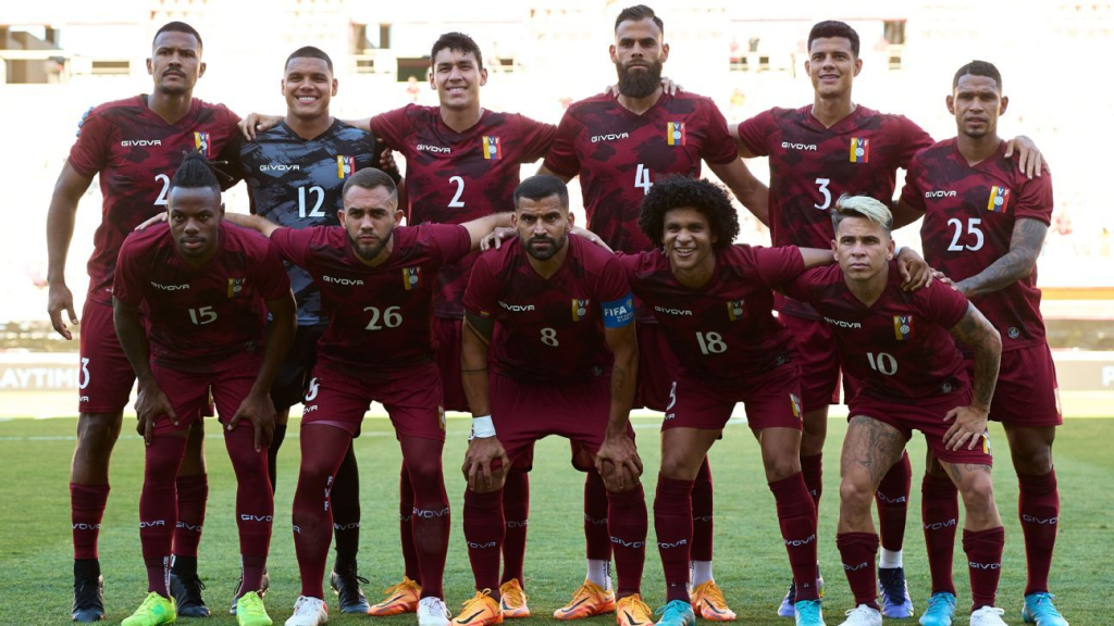El Universo del Fútbol Venezolano: Un Análisis Profundo con la Experiencia de Alfredo Román Parra Yarza El Universo del Fútbol Venezolano: Un Análisis Profundo con la Experiencia de Alfredo Román Parra Yarza