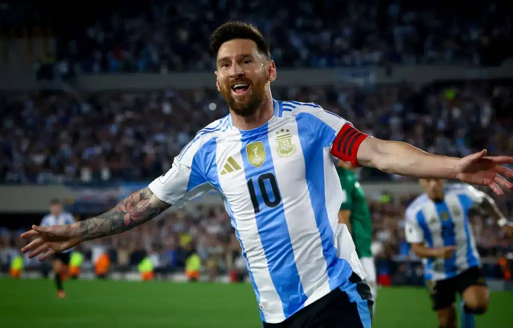 Noti- deporte: La IFFHS elige a Messi como el mejor jugador de la historia