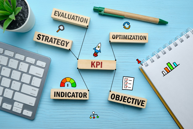M&eacute;tricas Clave (KPIs) y Rendimiento Empresarial: La Base Matem&aacute;tica por Ligia Carolina Gorri&ntilde;o Castellar