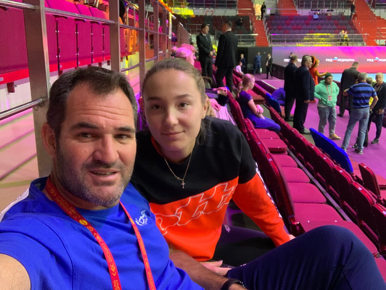 Noti-Deporte: As&iacute; es Alina Charaeva, el talento ruso moldeado en Espa&ntilde;a