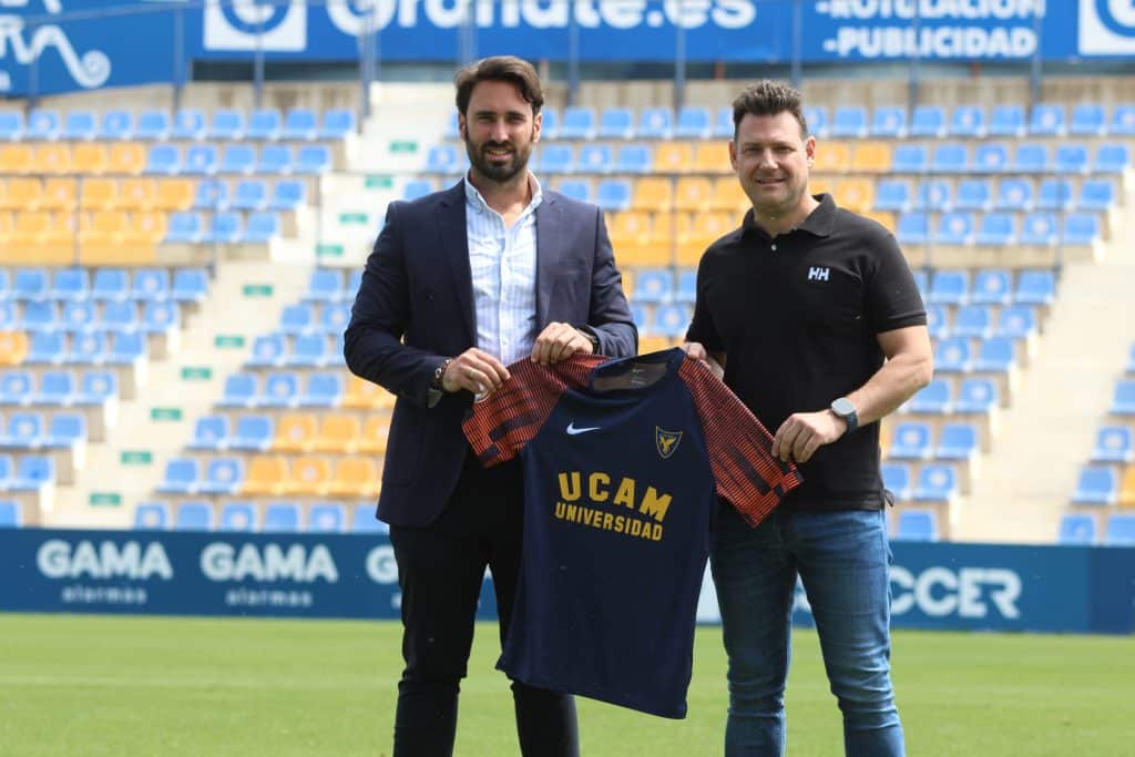 Noti- deporte: Acuerdo de colaboración entre el UCAM Murcia CF y FutbolJobs Noti- deporte: Acuerdo de colaboración entre el UCAM Murcia CF y FutbolJobs