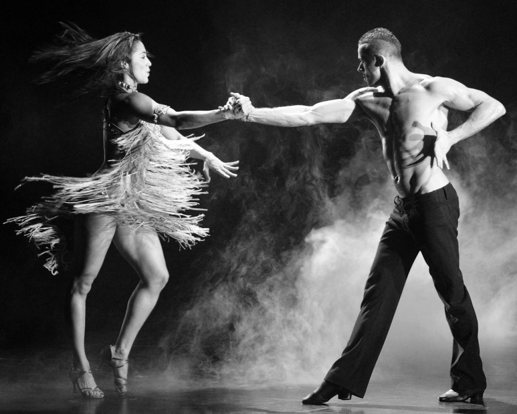 La Salsa y el Baile: Un Lenguaje Corporal de Conexi&oacute;n y Pasi&oacute;n por Wilson Alexander Pabon Barreto