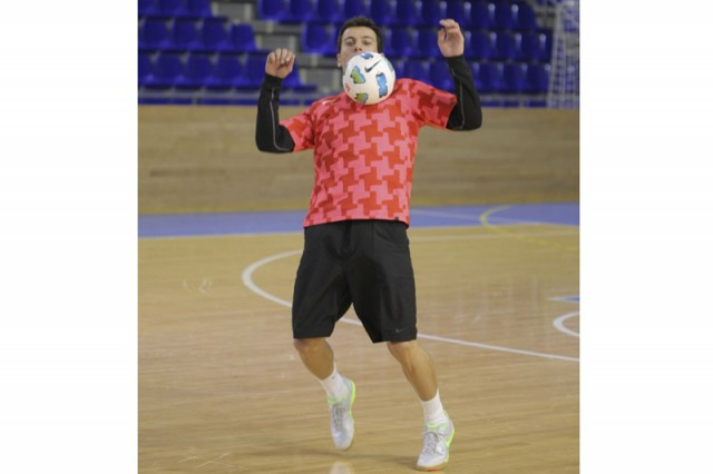 El Dominio del Esf&eacute;rico: Ejercicios Esenciales para Elevar tu Control de Bal&oacute;n en el F&uacute;tbol