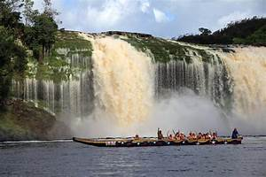 Javier Marcano Tabata | Experiencia de Hacer Rafting en Canaima Javier Marcano Tabata | Experiencia de Hacer Rafting en Canaima