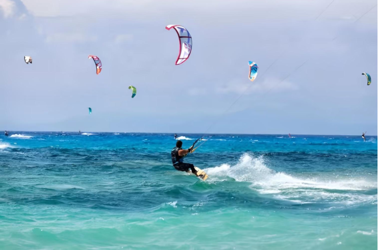 &nbsp;Jes&uacute;s Emilio V&aacute;squez Quintero: Iniciaci&oacute;n al Kitesurf, Todo lo que Necesitas Saber Antes de Tu Primera Clase