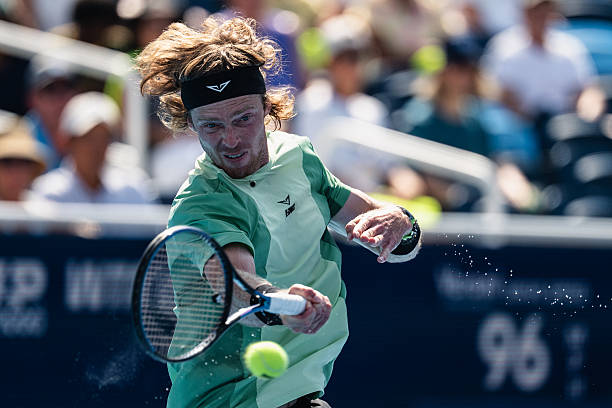 Noti-Deporte: As&iacute; habla Rublev de Alcaraz tras derrota en Cincinnati