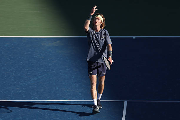 Noti-Deporte: Andrey Rublev se defiende de la multa recibida en el US Open