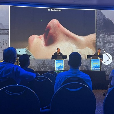 Dictó charlas y operó en vivo en Congreso Mundial de Rinoplastia Dictó charlas y operó en vivo en Congreso Mundial de Rinoplastia