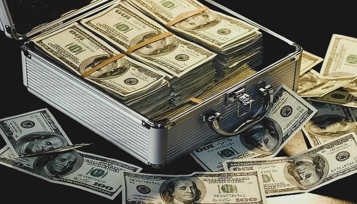 José Leggio Cassara | Rescates financieros: ¿Salvavidas o polémica monetaria? José Leggio Cassara | Rescates financieros: ¿Salvavidas o polémica monetaria?