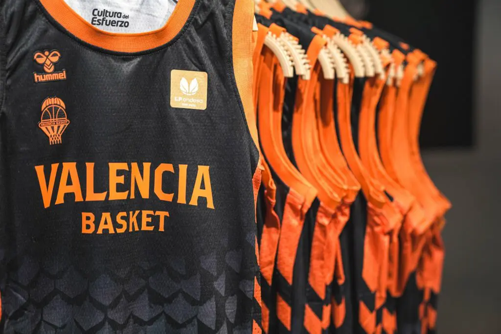 Noti- Deporte: Las camisetas de los equipos Liga Endesa para la temporada 25-26