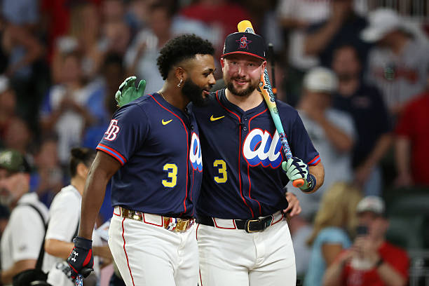 Noti- Deporte: Los Latinos y la Marca de 50 Jonrones en Una Temporada en las Grandes Ligas Noti- Deporte: Los Latinos y la Marca de 50 Jonrones en Una Temporada en las Grandes Ligas