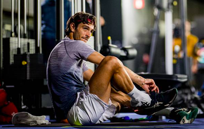 Noti-Deporte: Lorenzo Musetti, la silla por la que pelea medio circuito ATP