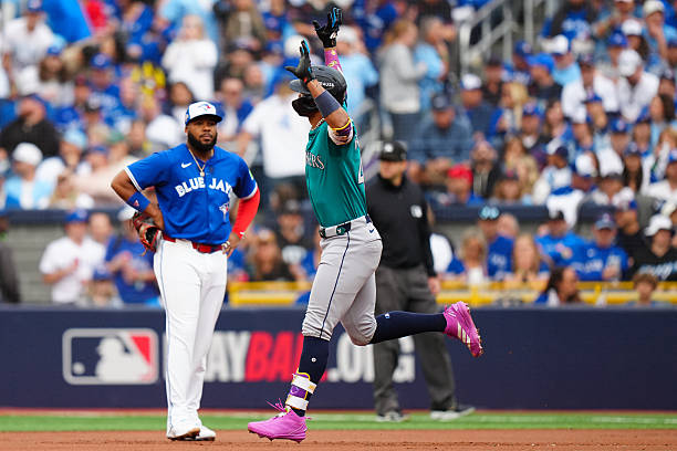 Noti- Deporte: Azulejos de Toronto y Marineros de Seattle Fantasia Conjunta Latina de Serie Mundial Noti- Deporte: Azulejos de Toronto y Marineros de Seattle Fantasia Conjunta Latina de Serie Mundial
