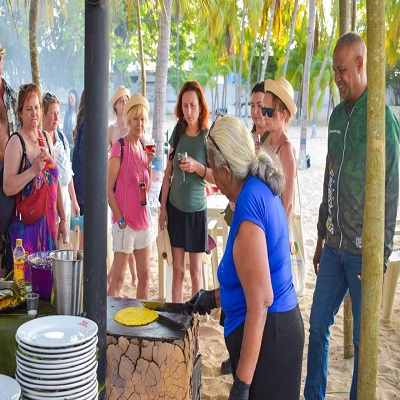 Jesús Marcano Tábata | Turistas polacos llegan a la ciudad de Puerto La Cruz Jesús Marcano Tábata | Turistas polacos llegan a la ciudad de Puerto La Cruz