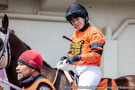 La pol&iacute;tica se toma unas vacaciones gracias a los jinetes estrella de visita en La Rinconada