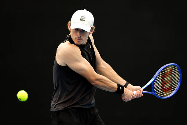 Noti-Deporte: Alex de Mi&ntilde;aur desvela sus cambios ten&iacute;sticos para 2026