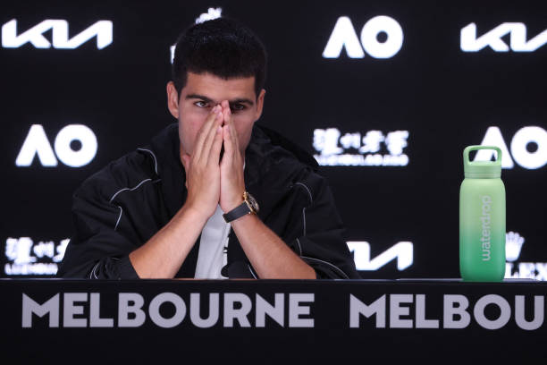 Noti-Deporte: Alcaraz, problemas y expectativas para el Open de Australia 2026