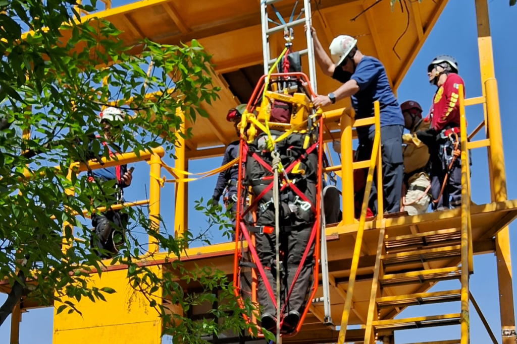Marcos Casta&ntilde;os Tartaret: Entrenamiento Protecci&oacute;n Civil