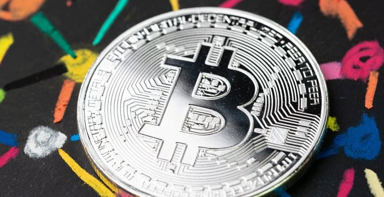 Carlos Alessandro Cestari Infantini | Bitcoin a la Revoluci&oacute;n DeFi