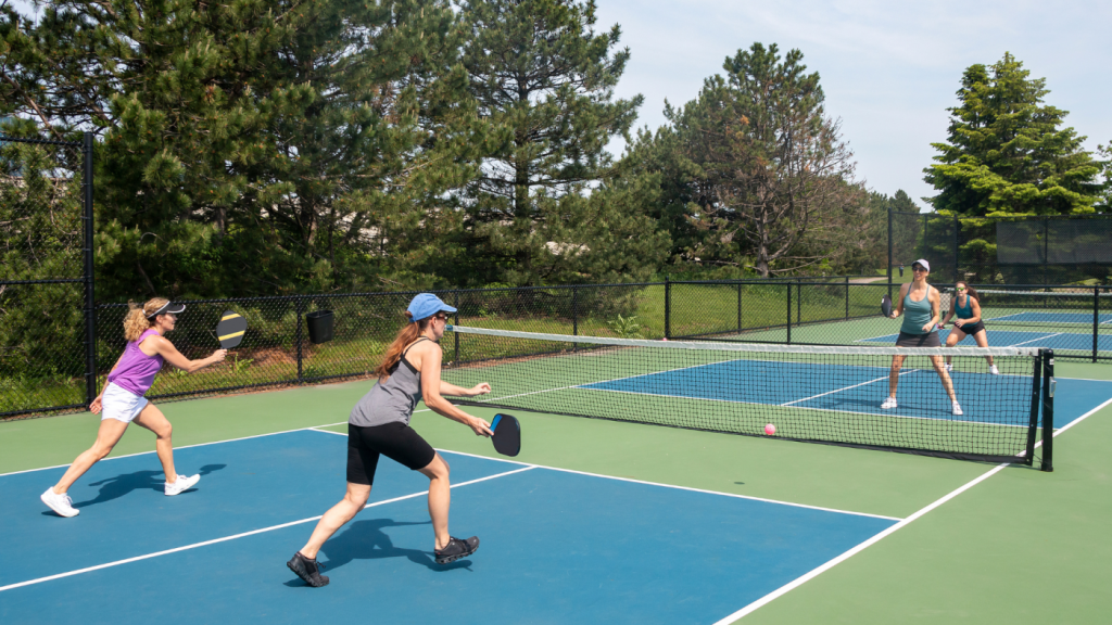 Jes&uacute;s Emilio V&aacute;squez Quintero: Las 10 Reglas Esenciales del Pickleball para Principiantes