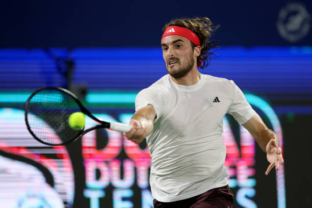 Noti-Deporte: La arriesgada decisi&oacute;n de Tsitsipas para recuperar su mejor nivel