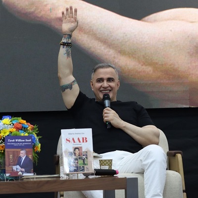 &iexcl;45 a&ntilde;os de trayectoria literaria con una propuesta po&eacute;tica entre lo &eacute;pico y lo universal!