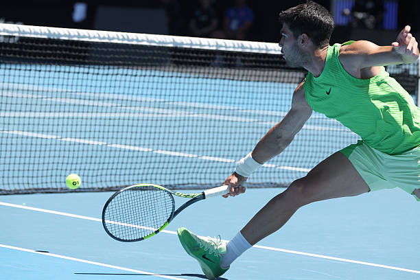 Noti-Deporte: As&iacute; fue la victoria de Alcaraz ante Moutet en el Open de Australia