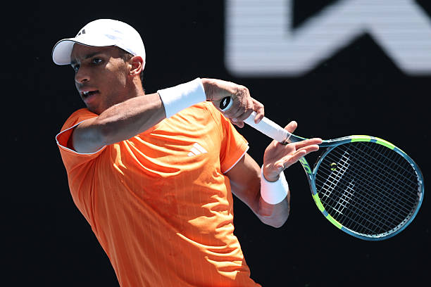 Noti-Deporte: Auger-Aliassime, preocupado: "No encuentro la raz&oacute;n por la que me ocurre, no me pasaba antes"
