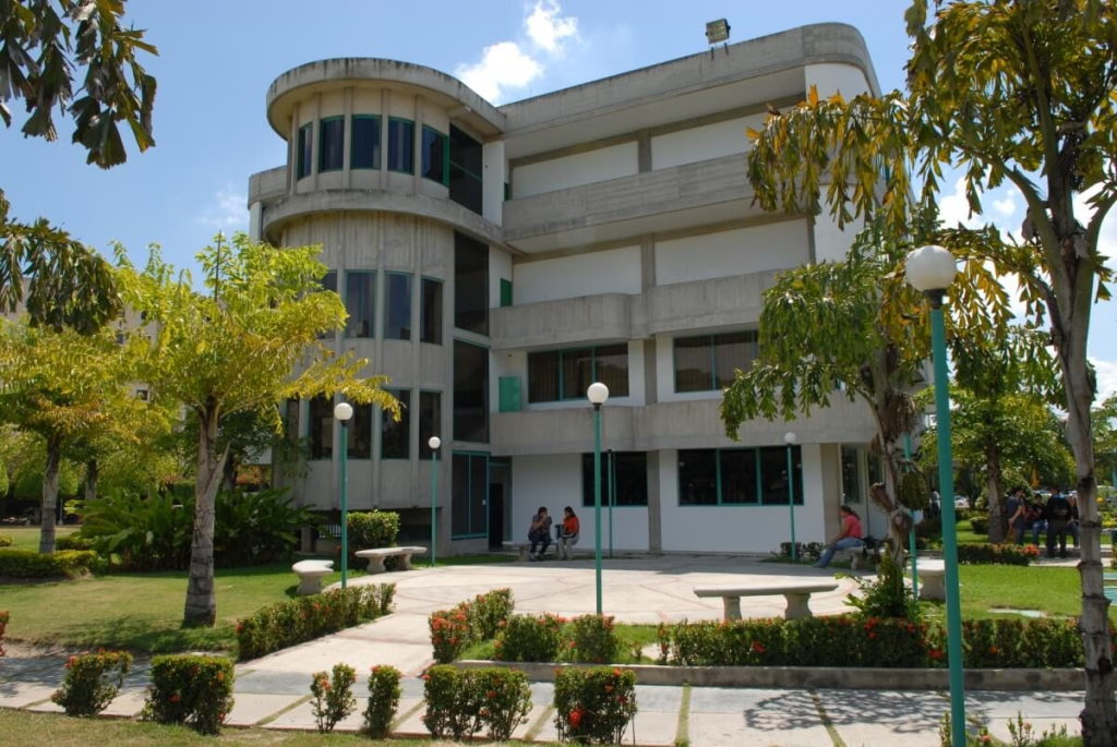 El Futuro de la Educaci&oacute;n Superior: Estudia a tu Ritmo con la Calidad Acad&eacute;mica de la Universidad Bicentenaria de Aragua (UBA)
