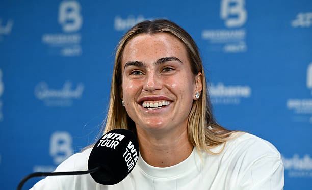 Noti-Deporte: Sabalenka, sobre Badosa: "Es una luchadora, es duro verla sufrir"