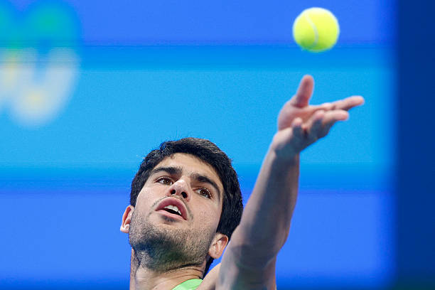 Noti-Deporte: As&iacute; venci&oacute; hoy Carlos Alcaraz en Doha a Valentin Royer
