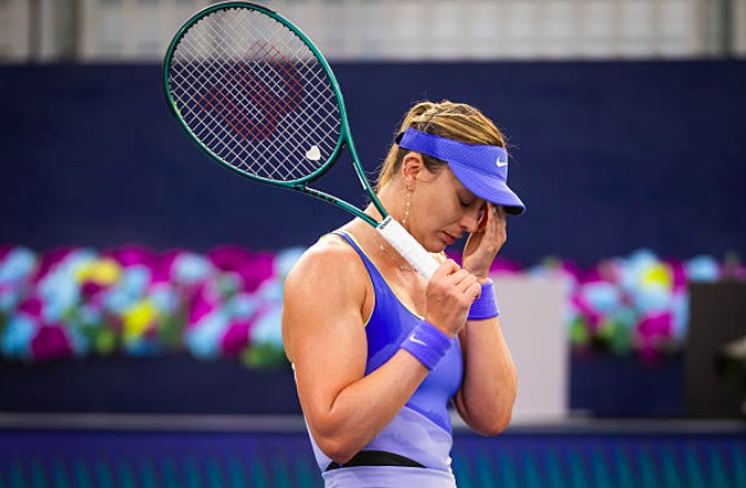 Noti-Deporte: Badosa ataca a un tuitero que le acusa de faltar el respeto al juego