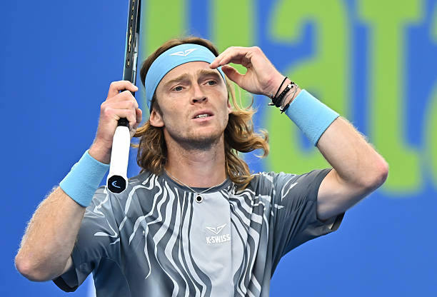 Noti-Deporte: Rublev habla de su partido con Alcaraz en Doha y su cambio de juego