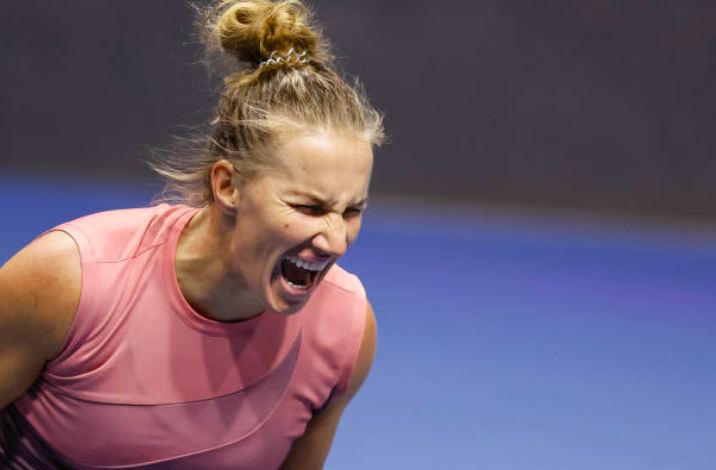 Noti-Deporte: Svetlana Kuznetsova niega que est&eacute; retirada del circuito profesional