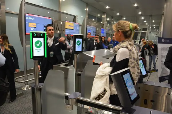 Jos&eacute; Leggio Cassara | biom&eacute;trico en aeropuertos