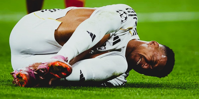 Joao Rafael Silva Robertson | Mbappé y la rodilla polémica: Error y desmentido Joao Rafael Silva Robertson | Mbappé y la rodilla polémica: Error y desmentido