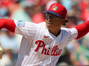 Luzardo el tercer pitcher criollo con mejor contrato Luzardo el tercer pitcher criollo con mejor contrato