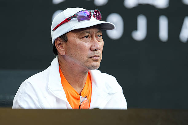 Noti-Deporte: Tien destaca el papel de Michael Chang en su mejora como tenista