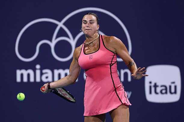 Noti-Deporte: As&iacute; se sinti&oacute; Sabalenka con el cambio de pista de su partido en Miami