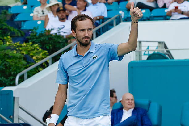 Noti-Deporte: Medvedev: "Estar tan cerca contra alguien como Sinner me da mucha confianza"