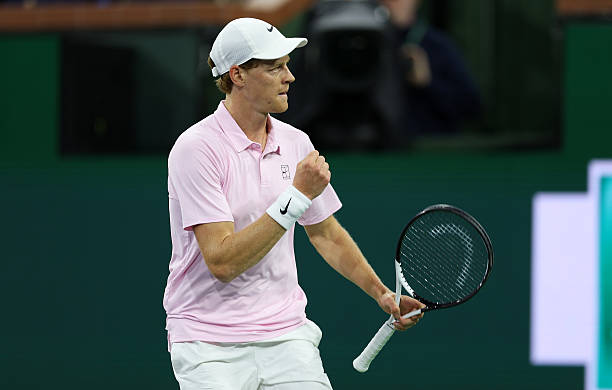 Noti-Deporte: Sinner vence a Fonseca en Indian Wells y avanza a cuartos de final Noti-Deporte: Sinner vence a Fonseca en Indian Wells y avanza a cuartos de final