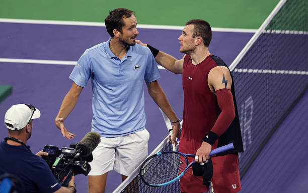 Noti-Deporte: Medvedev se ve con opciones de ganar a Alcaraz en Indian Wells 2026 Noti-Deporte: Medvedev se ve con opciones de ganar a Alcaraz en Indian Wells 2026