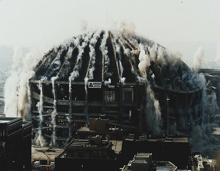 Demolici&oacute;n controlada: Ingenier&iacute;a y seguridad ante el colapso