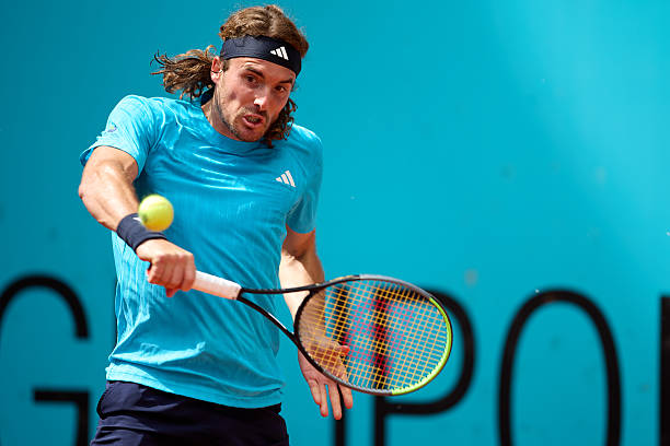 Noti-Deporte: Tsitsipas destaca la importancia de victoria en Madrid tras mala racha