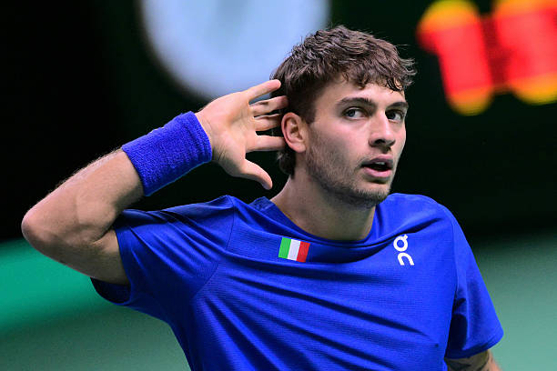 Noti-Deporte: Cobolli: "Sinner nos quita presi&oacute;n porque gana un torneo casi cada semana"