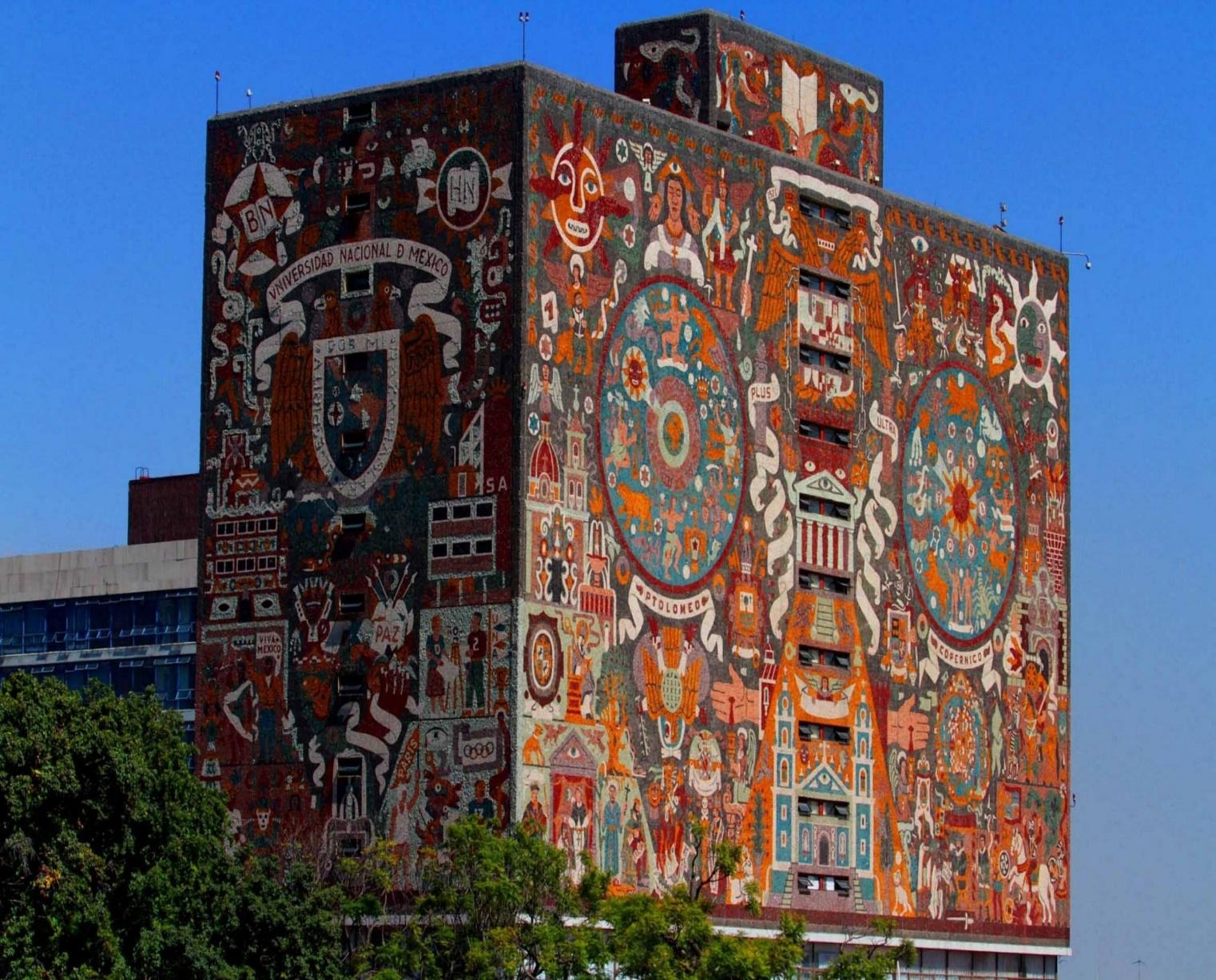 Carlos Julio Heydra Castillo: Arquitectura Inspirada en Libros