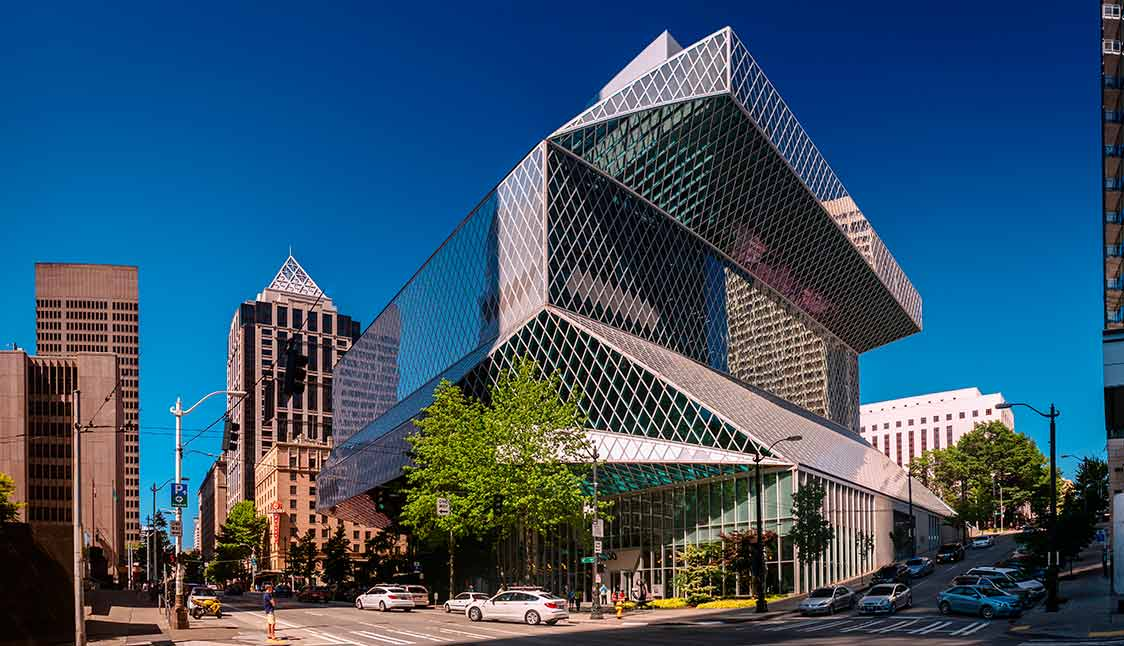 Carlos Julio Heydra Castillo: Arquitectura Inspirada en Libros