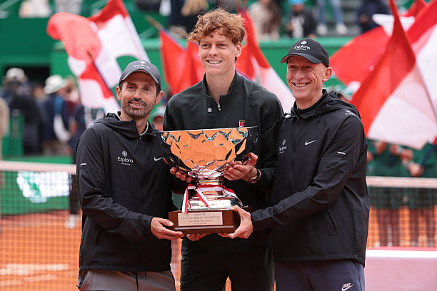 Noti-Deporte: As&iacute; es Simone Vagnozzi, la pieza clave del &eacute;xito de Sinner